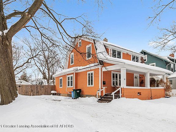 3rd image of 316 Leslie St