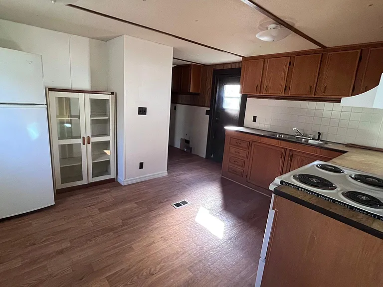 7361 Westview Ct — Photo 8