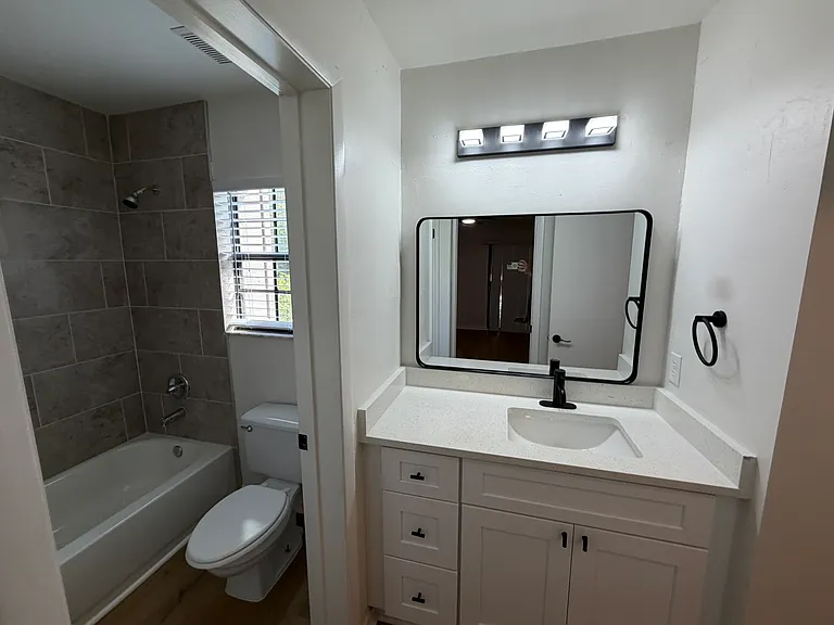 5424 SW 4th Pl — Photo 15