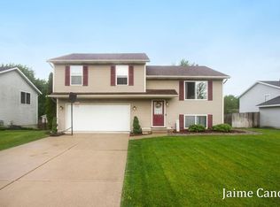 3041 Boone Ave SW, Wyoming, MI 49519