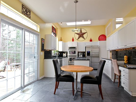5th image of 36805 N Yew Tree Dr