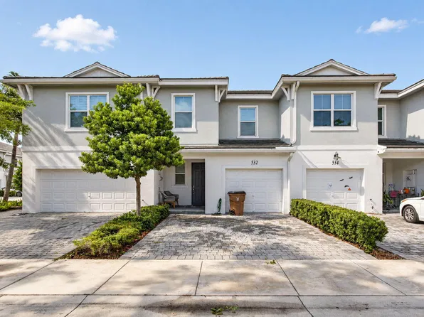 532 SANDERLING Circle, Deerfield Beach, FL 33442