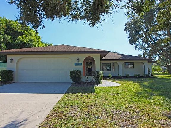 4th image of 901 Oleander St