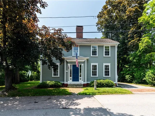 34 Pleasant St, North Kingstown, RI 02852