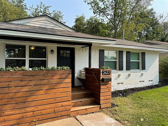 3rd image of 2622 Brenda Dr