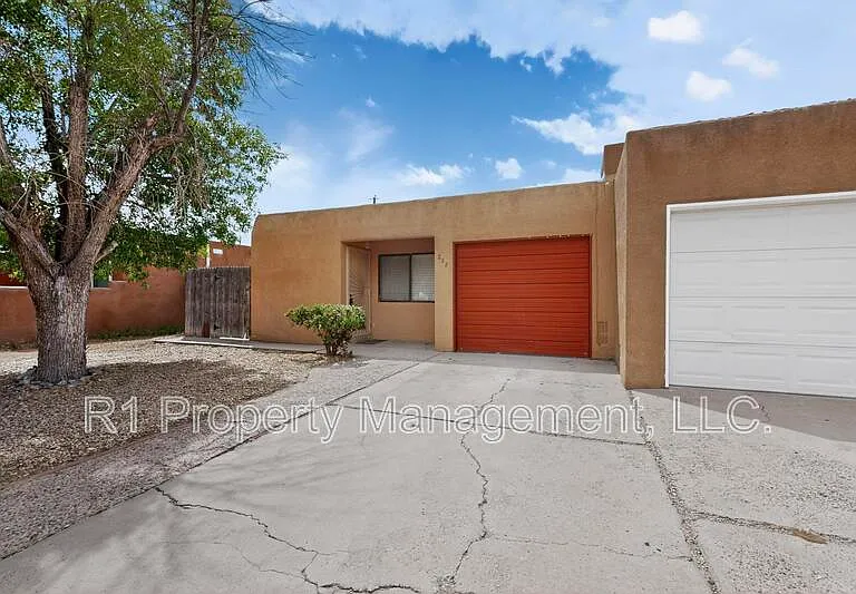 222 Shannon Pl NW #1 — Photo 3