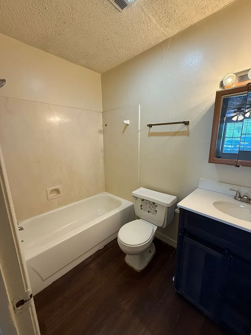 DM 2059 Mariner Dr — Photo 1