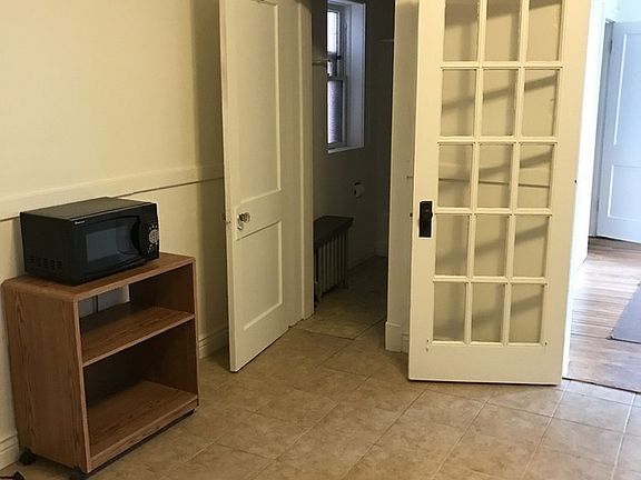 4th image of 4349 Forest Park Ave APT 2