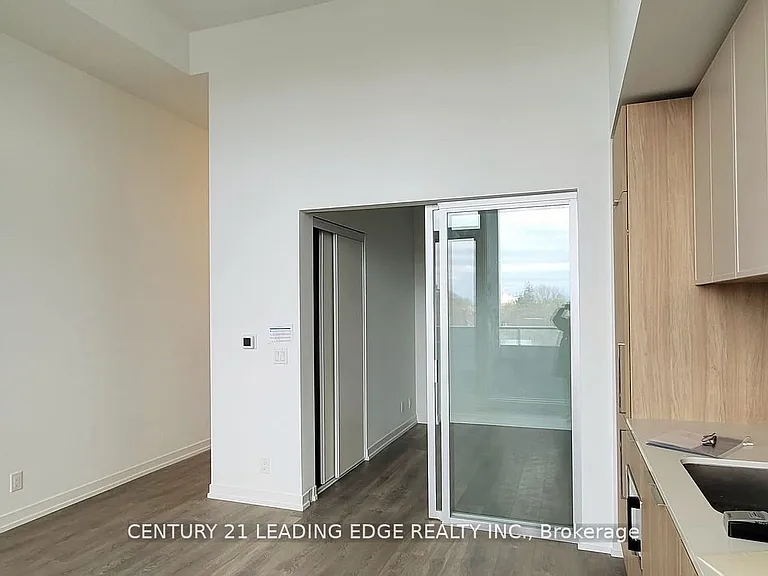 2020 Bathurst St #1006 — Photo 9