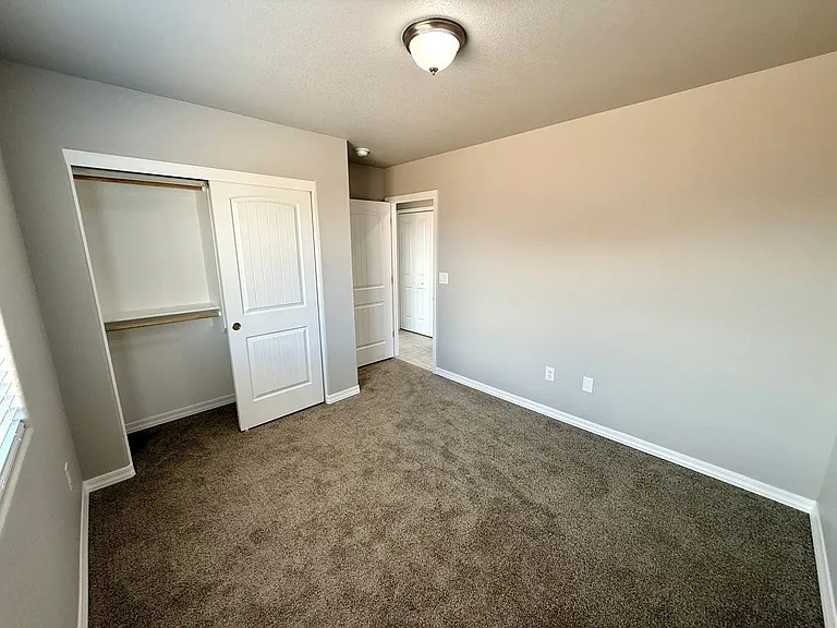 732 Vista Grande Dr — Photo 18