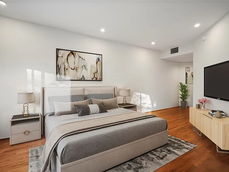 750 S Bundy Dr #108 — Photo 12