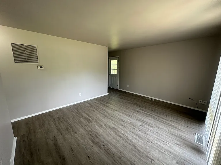7730 Rhode Island Ct — Photo 3