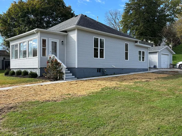 22 Madison St, Glouster, OH 45732