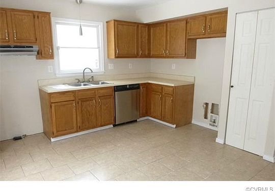 5th image of 2112 Summerhook Ct
