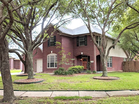 2nd image of 13902 Aspen Knoll Ct