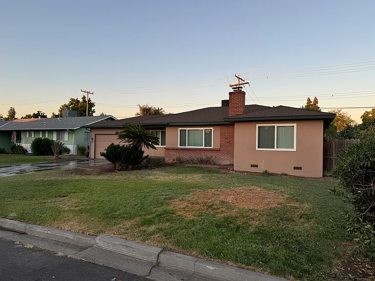 1834 S Terrace St — Photo 3
