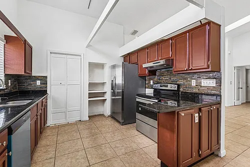 14616 Autumn Ave Photo 1