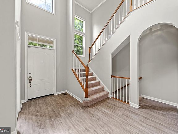 2nd image of 9142 Mineola Ct