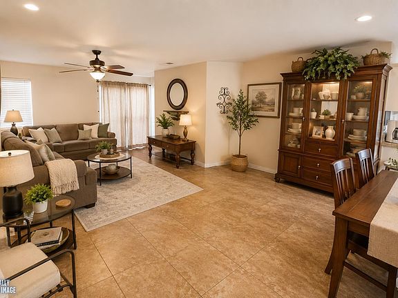 4th image of 410 Lake Valley Dr