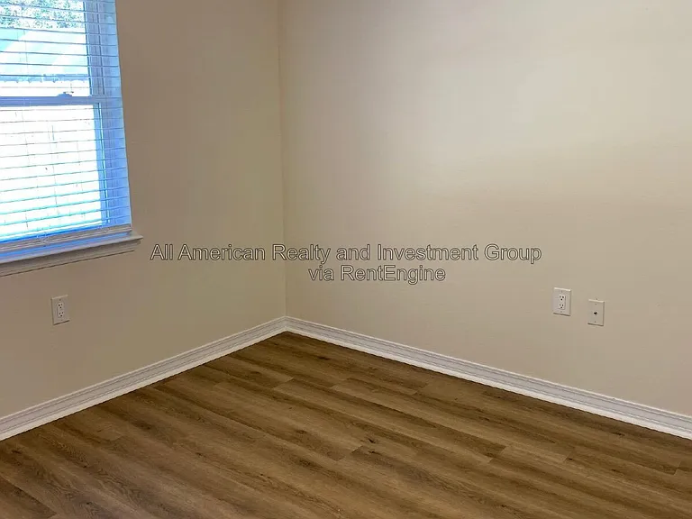 228 Echo Cir — Photo 11