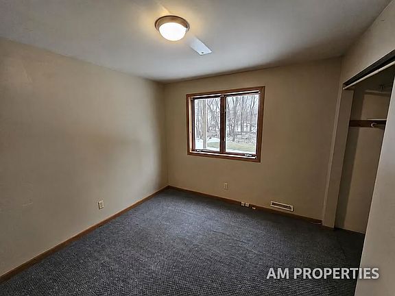 3rd image of 303 Minnesota Ave APT A