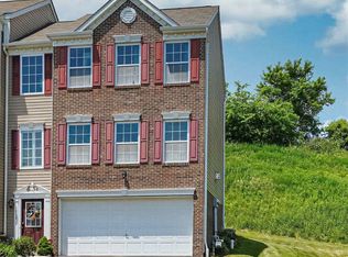 1212 Gneiss Dr, Mc Donald, PA 15057