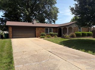 104 San Mateo Dr, Belleville, IL 62221