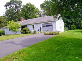 40 Van Meter Dr, Amherst, MA 01002