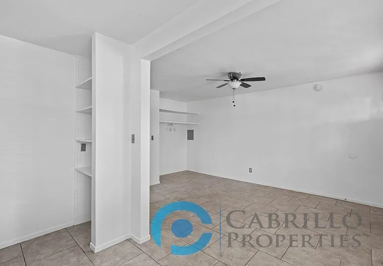 2110 Bacon St #8 — Photo 6