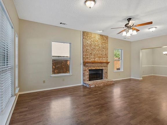5th image of 2714 Yellowstone Park Ln