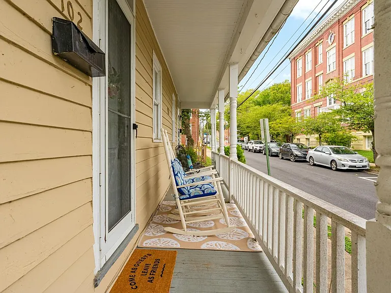 102 Lewis St — Photo 38