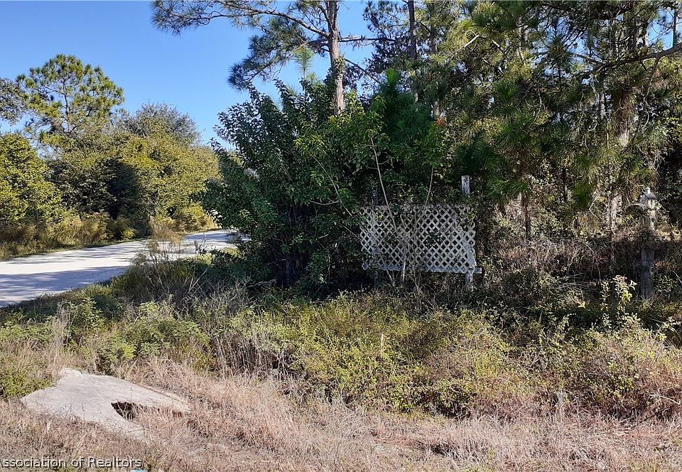 1st image of 1801 E Holiday Dr