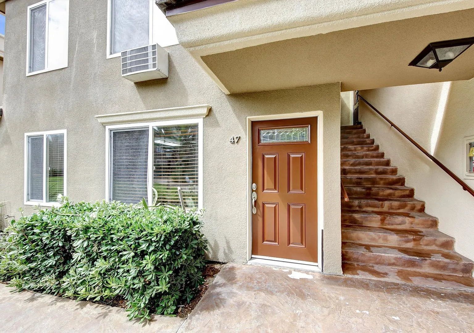 Ground-floor condo in a gated El Cajon community! — Photo 1