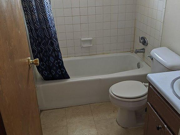 5th image of 3010 N Woodbine Ter #3