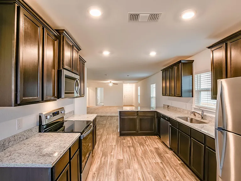 617 Riverdale Dr — Photo 11