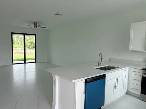 1103 Dean St E, Lehigh Acres, FL 33974