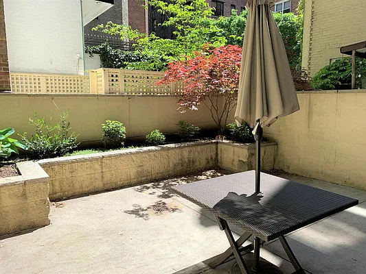 Rented by Corcoran | media 21