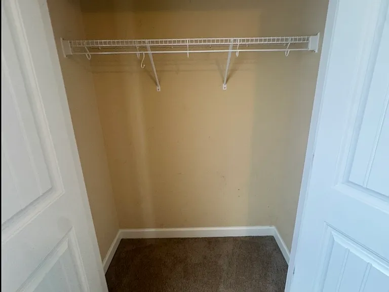 111 Castanet Ct — Photo 31