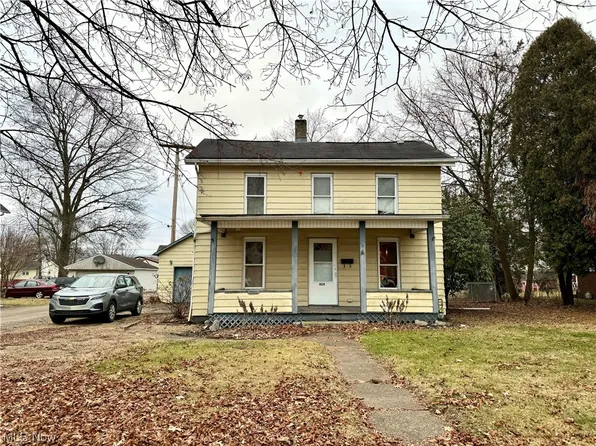 424 Front Ave SE, New Philadelphia, OH 44663