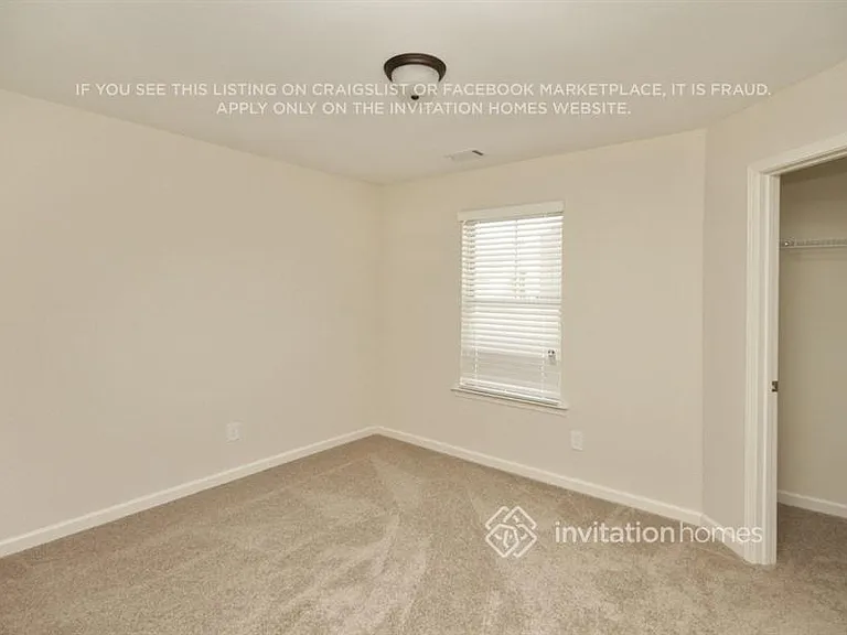 469 Village Broad St — Photo 6