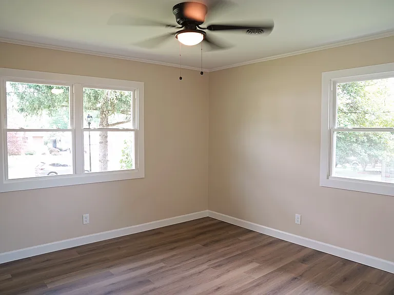 612 Southgate Rd — Photo 22