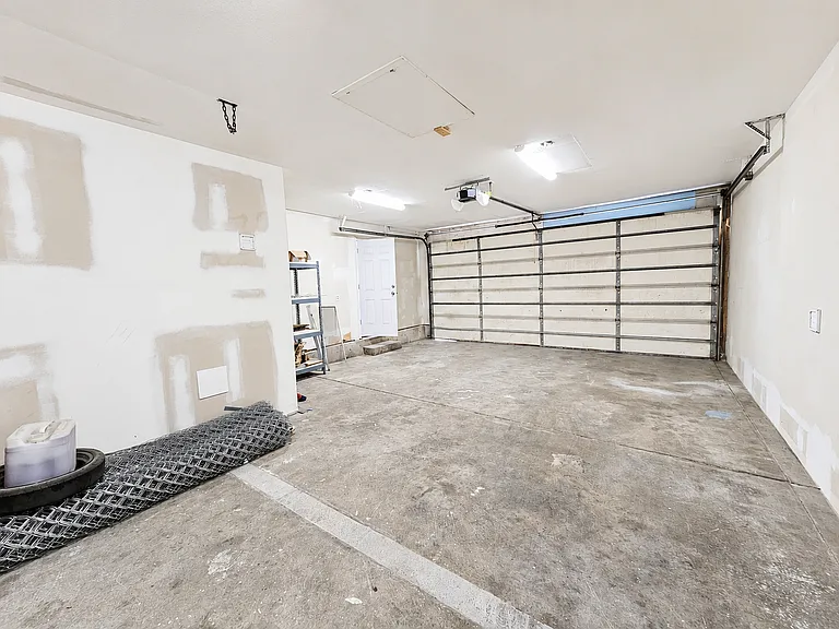 13224 S Redwood Rd — Photo 10
