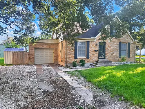 2313 Avenue L Photo 1
