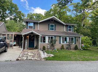 W946 White Oak Dr, East Troy, WI 53120