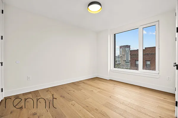 Bedroom, photo 2