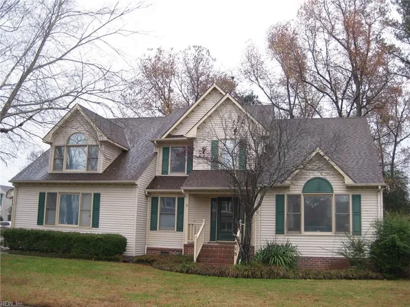 615 Madera Rd, Chesapeake, VA 23322