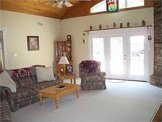 5th image of 1038 Paige Dr