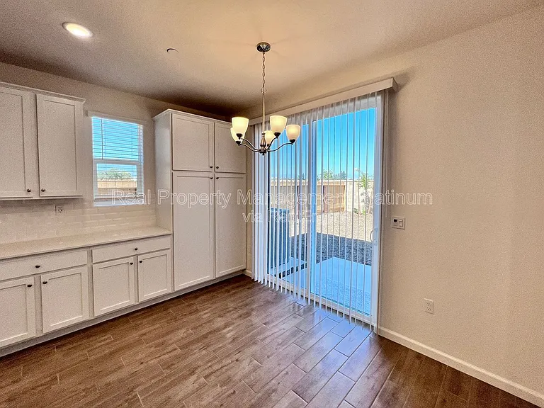 2059 N Wagon Ln — Photo 16