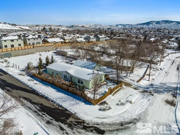879 Mica Dr, Carson City, NV 89705