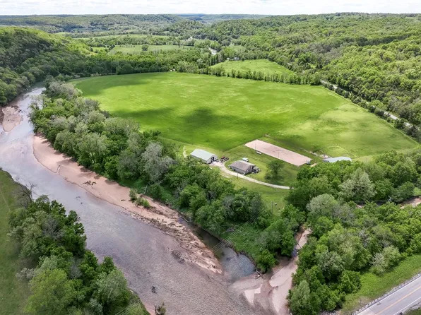 80 State Route Kk, Washburn, MO 65772